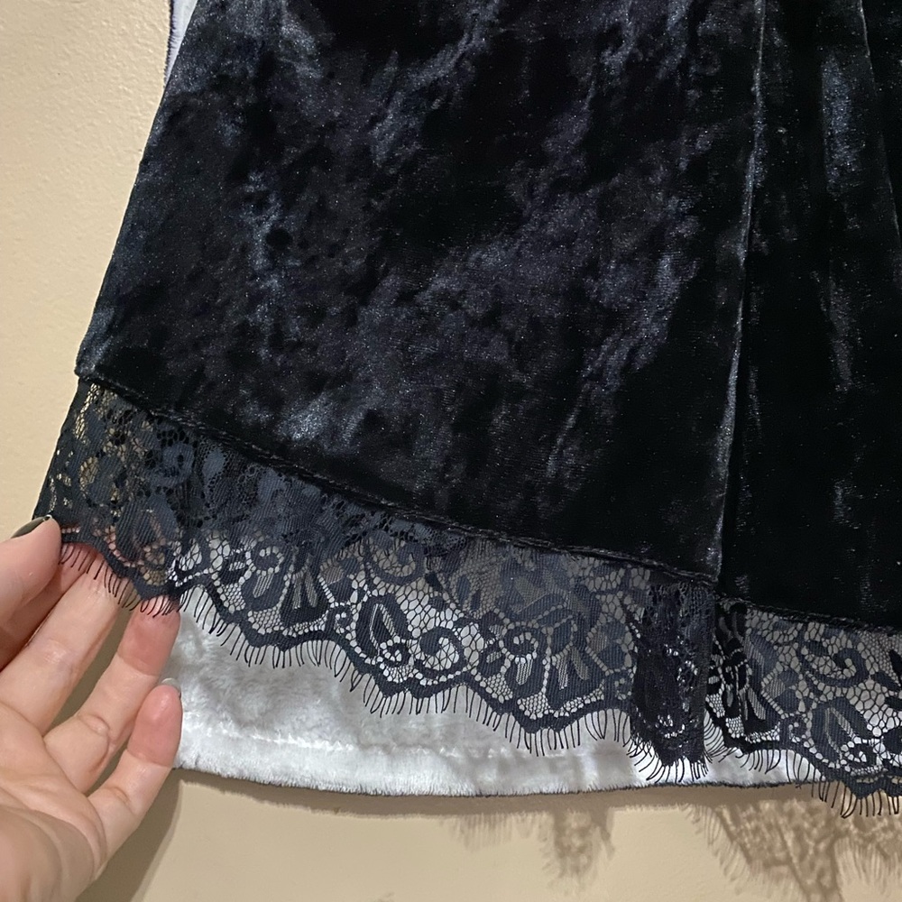 Hot Topic Black Velvet Dress with Coffin Pendant - Picture 4 of 6
